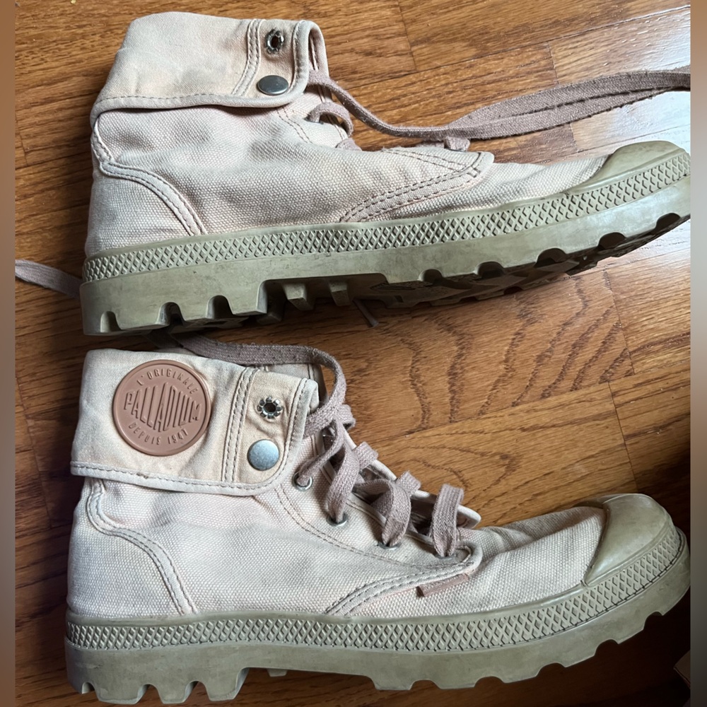 Palladium Light Pink Canvas Boots